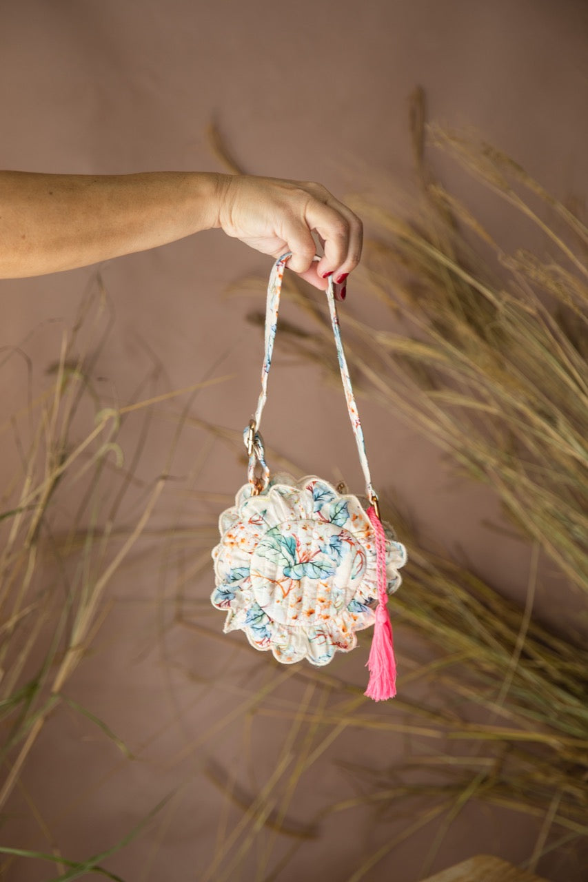 Bloom Hand bag - Marshmallow